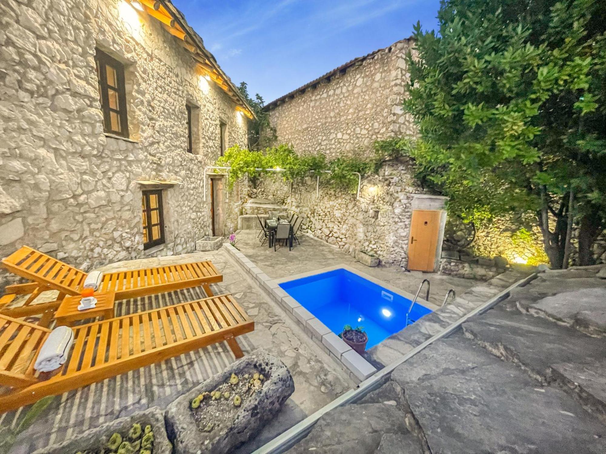 Villa Historic Pocitelj With Pool And Incredible Views On The River And Landmarks 外观 照片